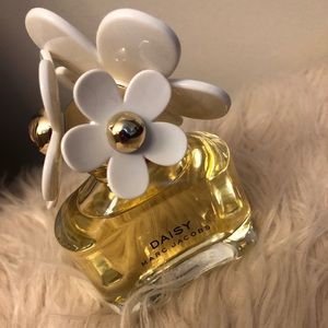 Marc Jacobs daisy